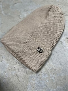 Шапка "F" (b22004)